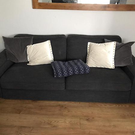 2 X Double Rooms In Cheam Eksteriør bilde
