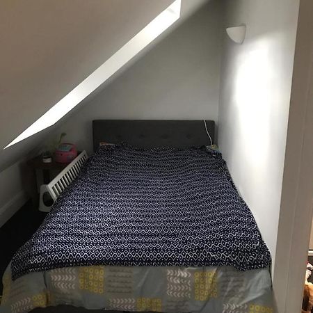 2 X Double Rooms In Cheam Eksteriør bilde
