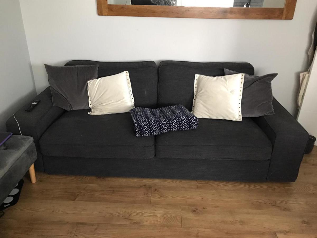 2 X Double Rooms In Cheam Eksteriør bilde
