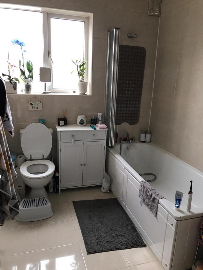 2 X Double Rooms In Cheam Eksteriør bilde
