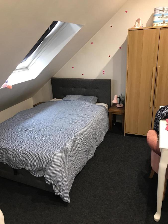 2 X Double Rooms In Cheam Eksteriør bilde
